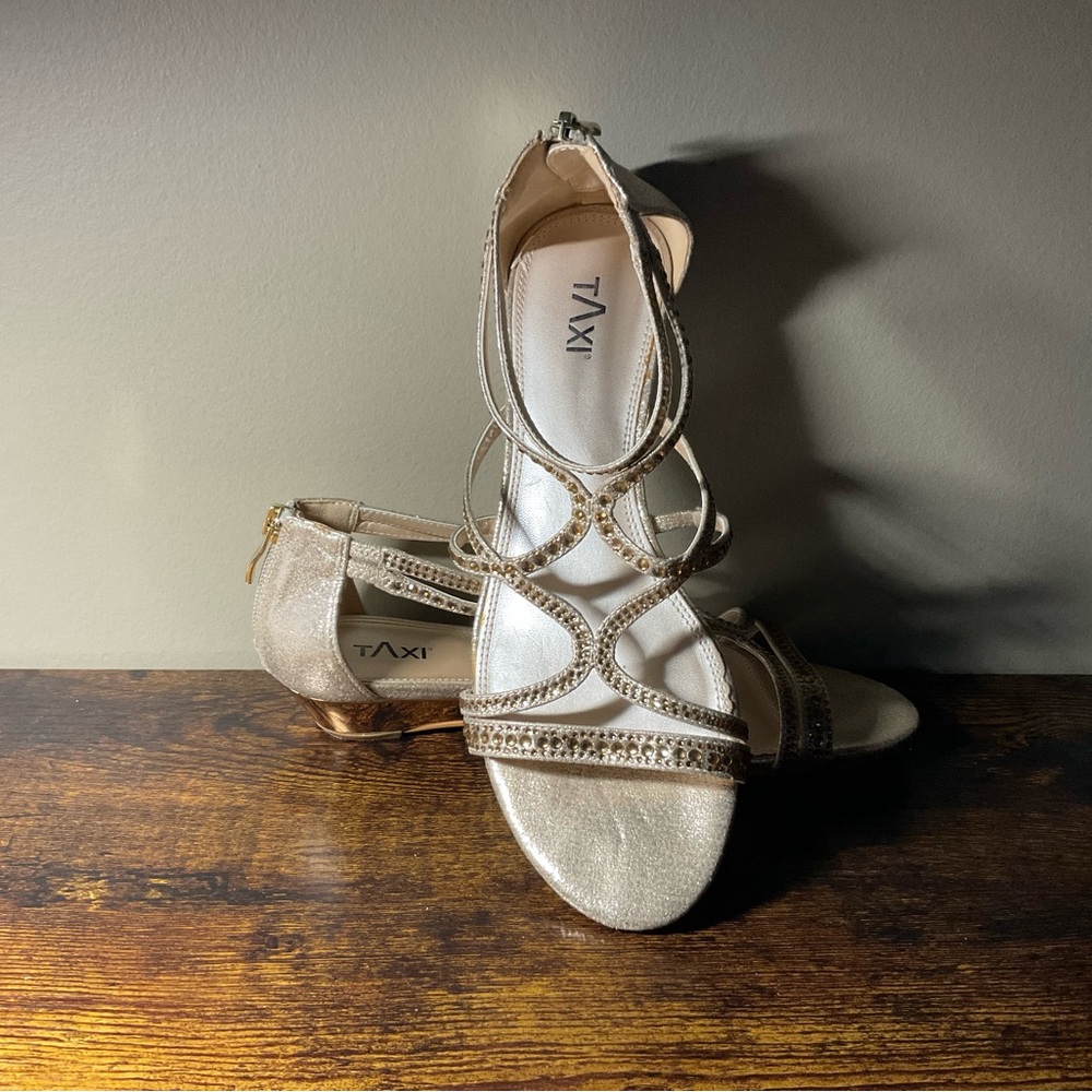 Women's Elegant Gold Strappy Sandals